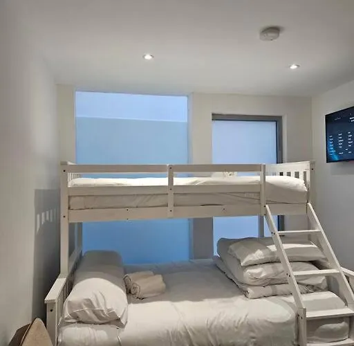 Comfy Studio For 5 In Deltan Croydon Dpg4